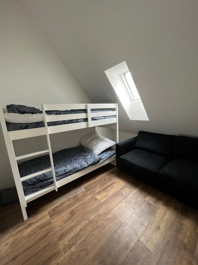 Ložnice s palandou a rozkládacím gaučem